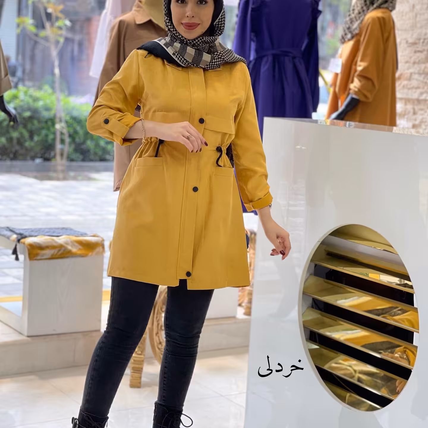 مانتو اسپرت کلاه دار جنس میکرو در 8 رنگ از سایز 36 تا 46