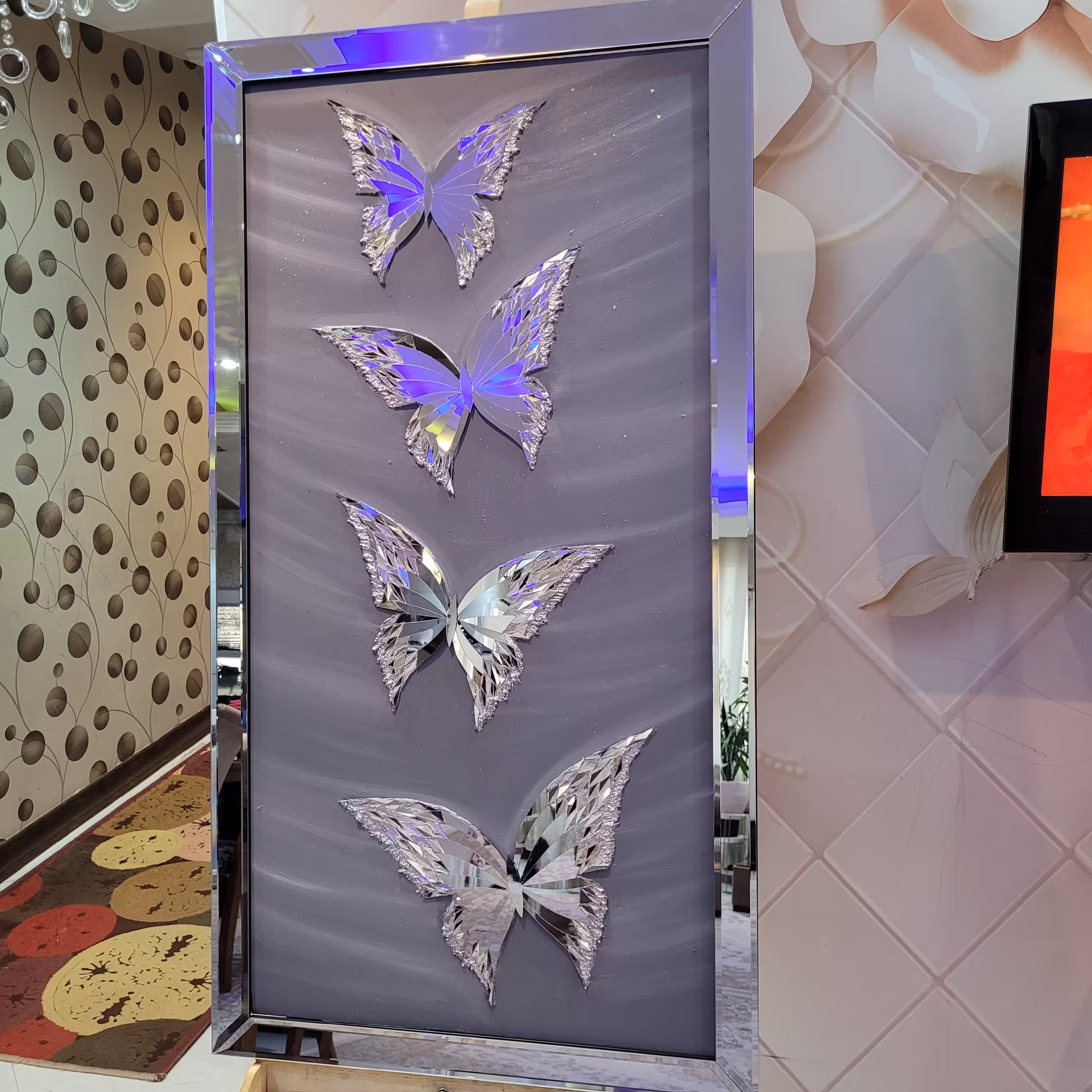 تابلو آینه کاری تماما کار دست  قاب آینه ای دور تراس پروفیل دار