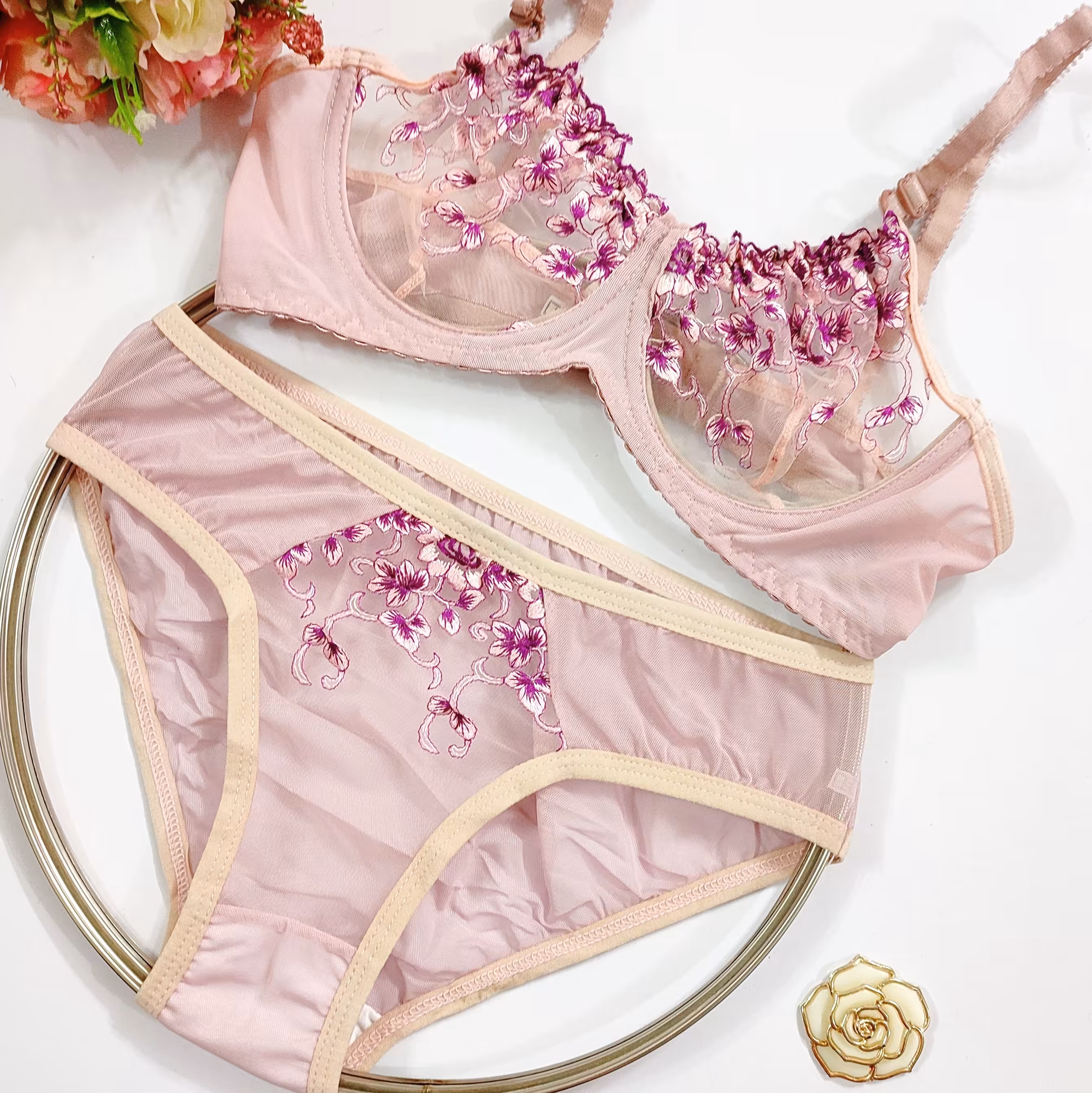 ست لباس زیر تورگاز رنگ یاسی شکوفه بنفش سایزبندی 75تا 90