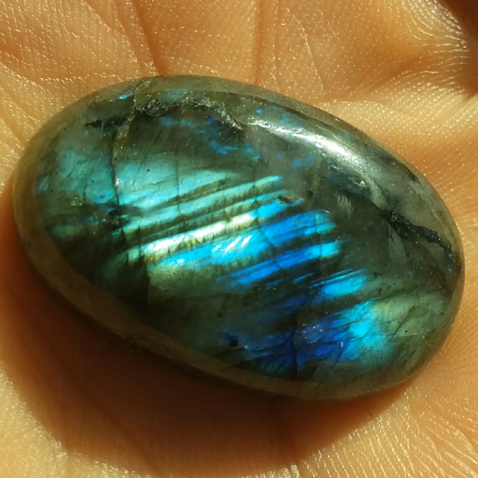 نگین غولپیکر لابرادوریت 7رنگ وارداتی بی نظییییر شاهکار خلقت