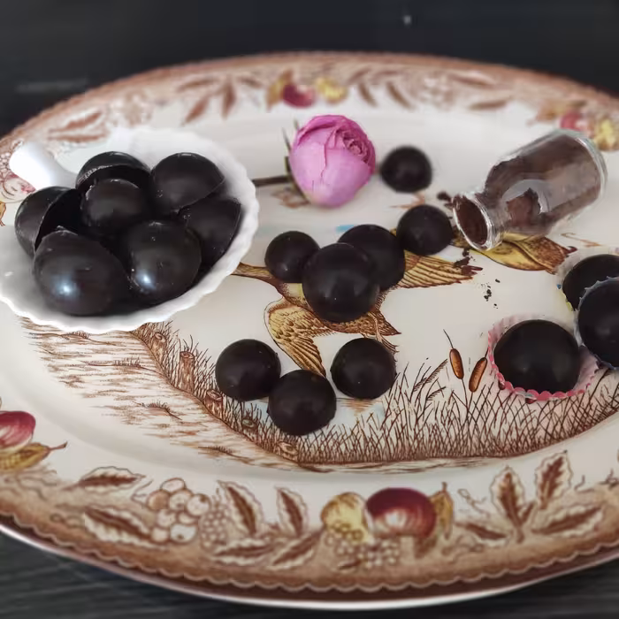 شکلات مغزدار نارگیل بسته بندی 200 گرمی