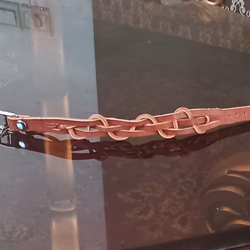 دستبند چرم عسلی وزن تقریبی