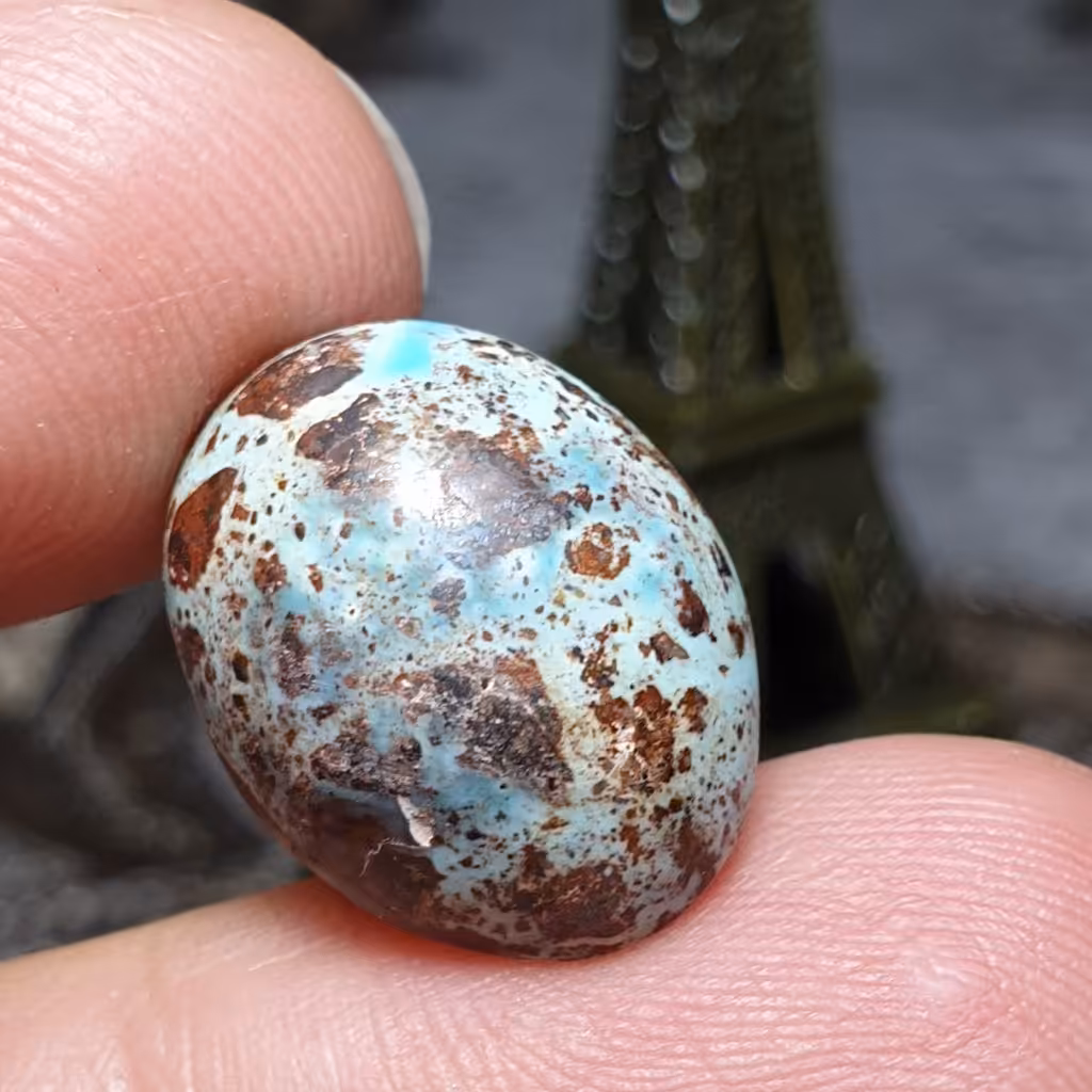 نگین فوق العاده زیبای سنگ صد درصد طبیعی فیروزه اصل معدنی
کد 25647