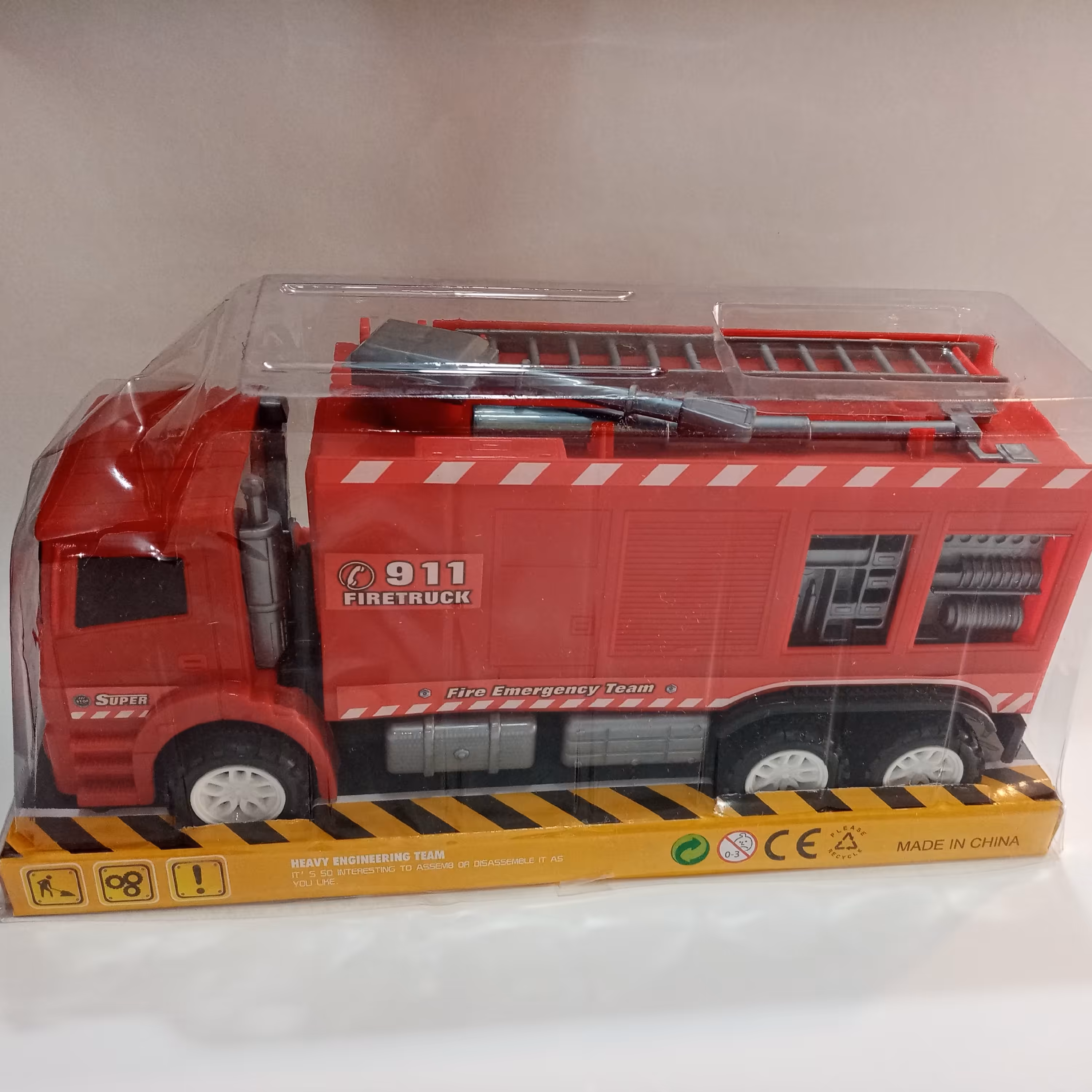 ماشین آتش نشانی قدرتی  اعلا، اتش نشان