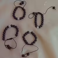 دستبند حروف مکعبی