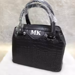 کیف تک رنگ زنانه