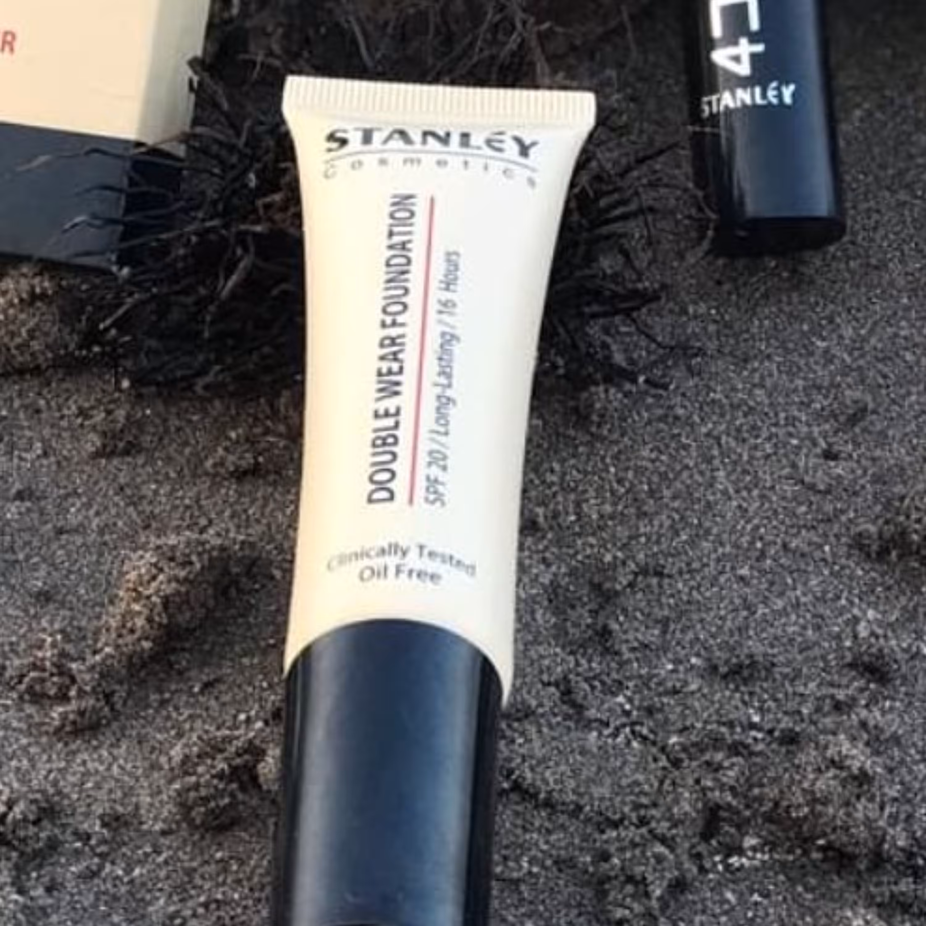 کرم پودر استنلی در 8 رنگ باخاصیت پرایمری وسبک