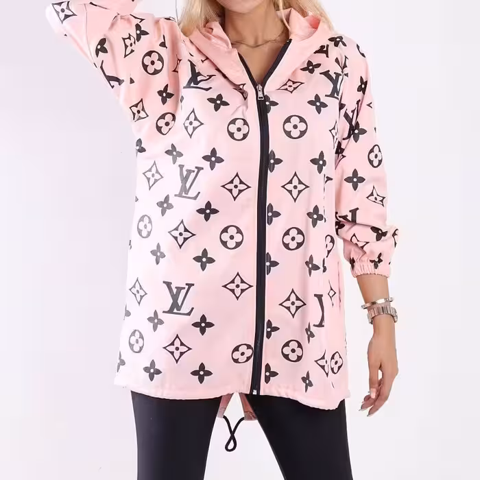 مانتو کلاهدار فری سایز  در چهار رنگ جذاب و متنوع با ارسال رایگان 