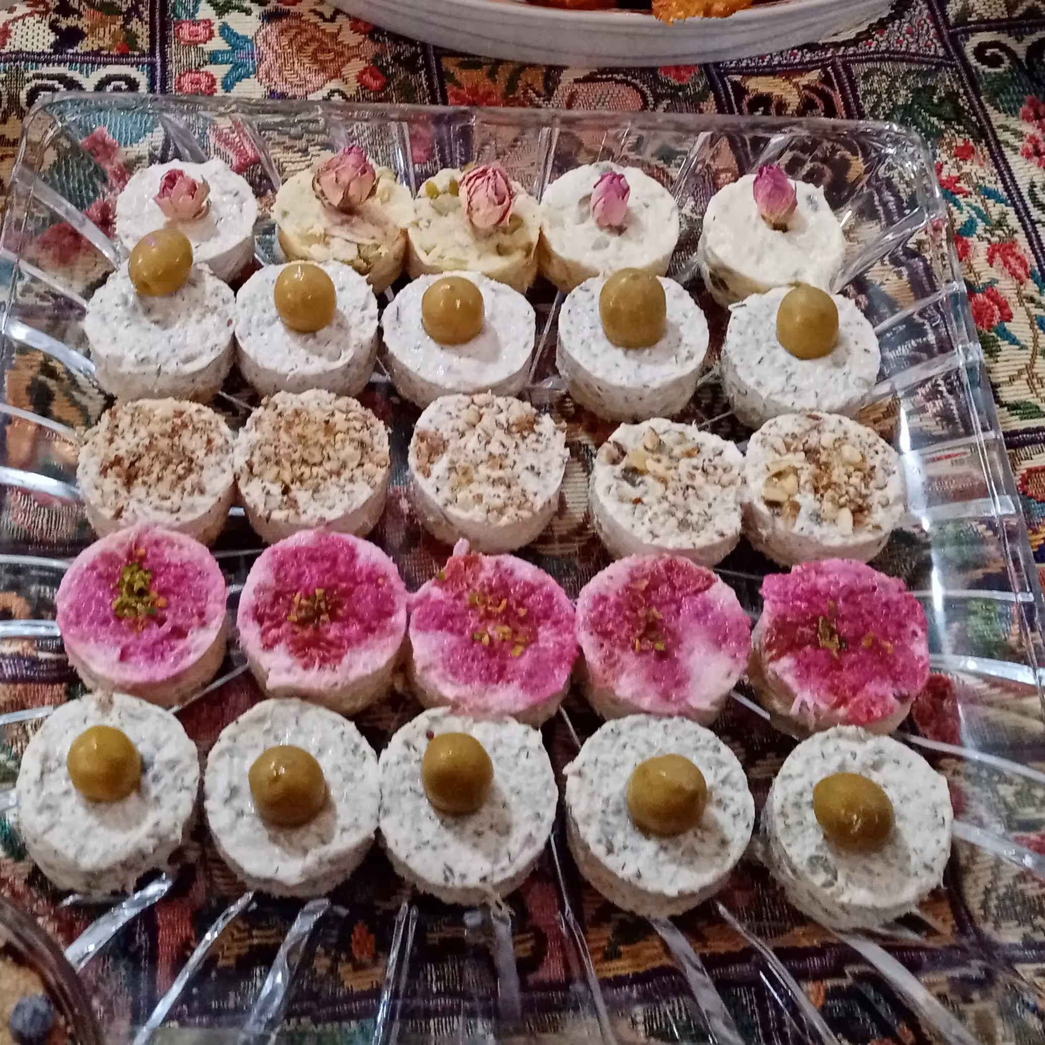 سینی فینگر فود خانگی ( سینی دسر) بیست عددی مناسب مجالس و مهمانی و جشن ها