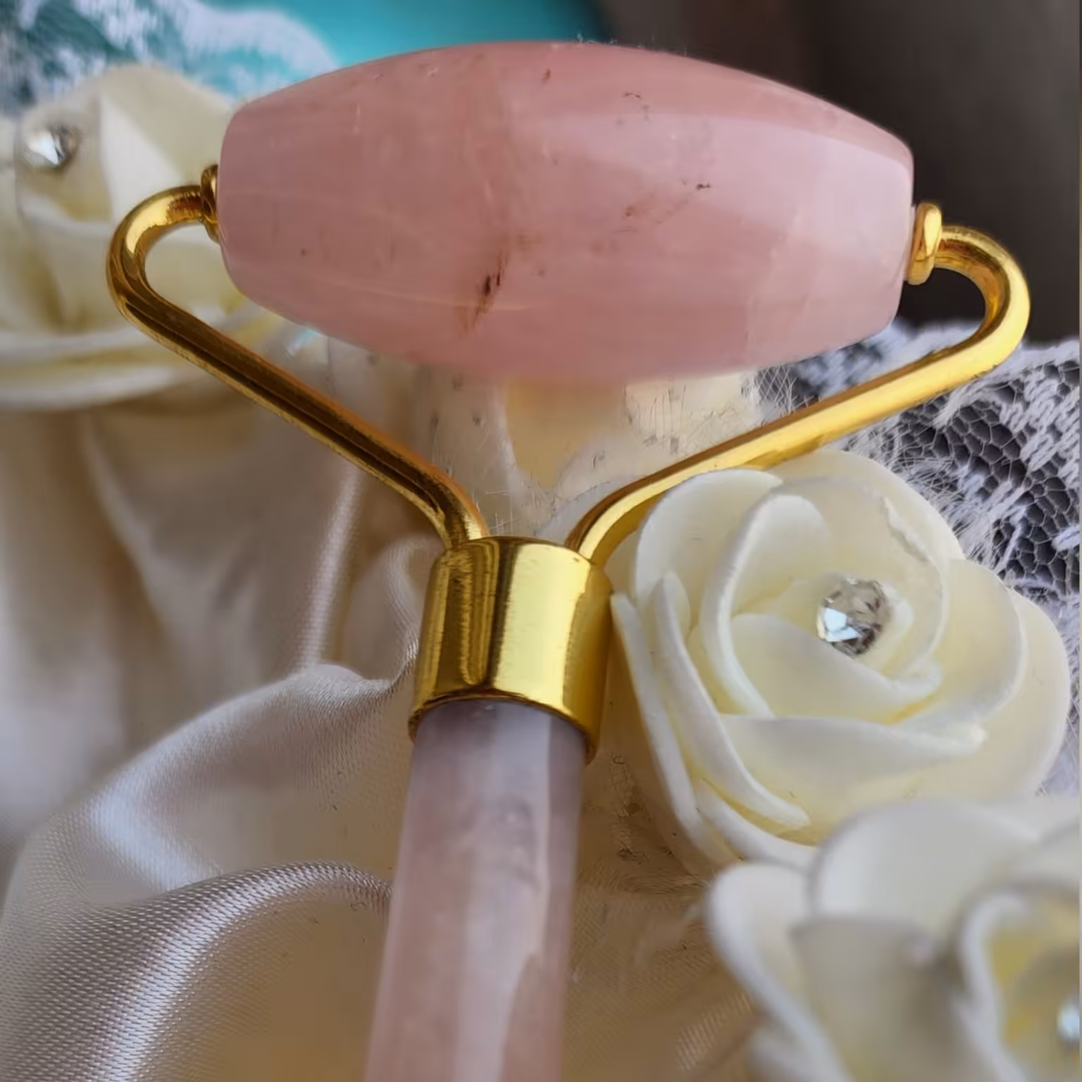 ماساژور(رولر)صورت با سنگ کوارتز صورتی اصل وارداتی 