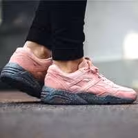 کفش کتانی رانینگ پوما گلبهی puma trinomic r698 winterized coral cloud pink 359691-01