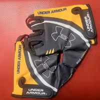 دستکش نیمه بدنسازی مدل آندرآرمور