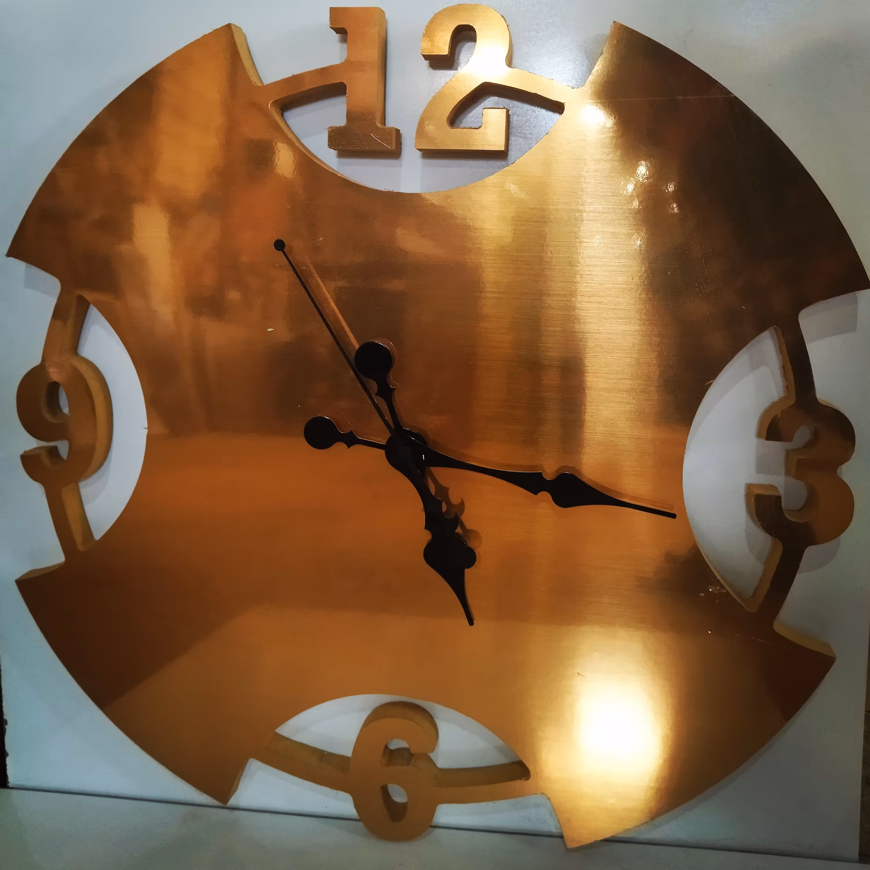 ساعت دیواری  های گلاس 