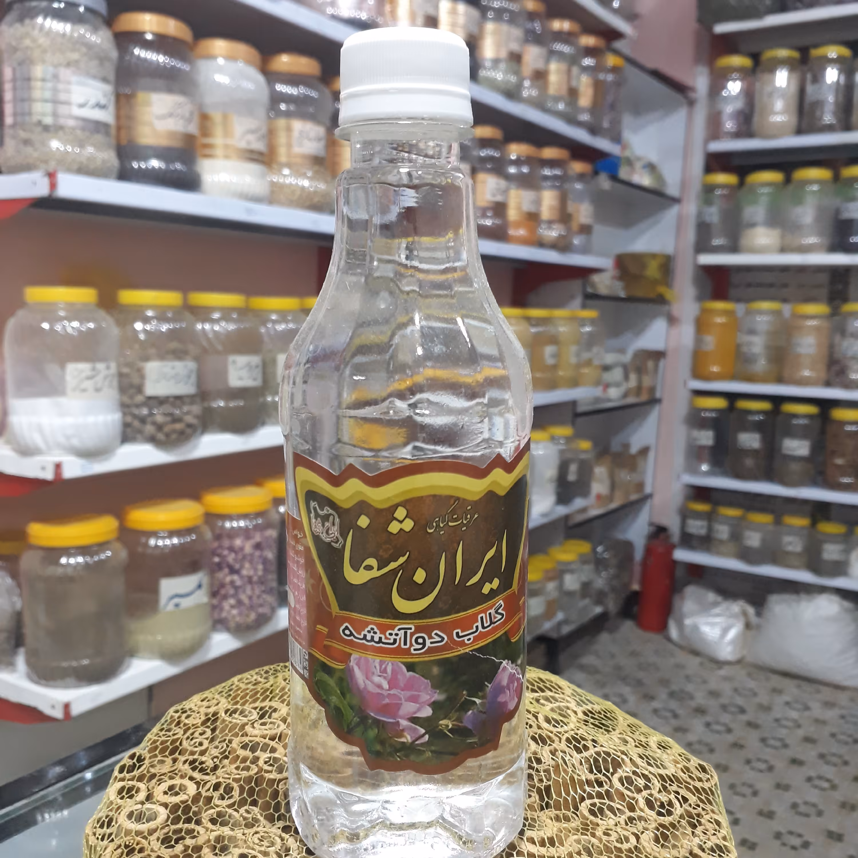 گلاب دوآتشه نیم لیتری