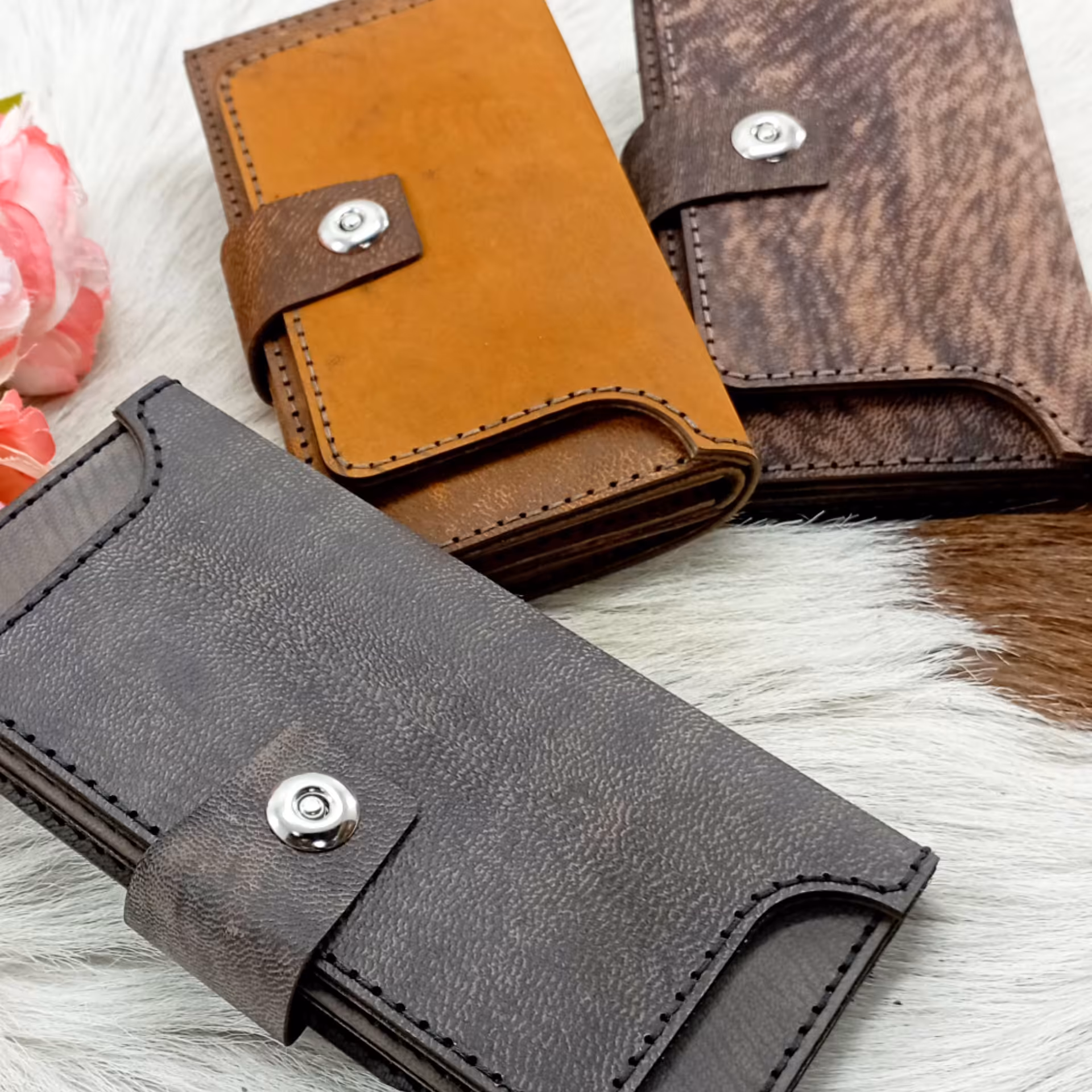 کیف پول چرم هورس  دست دوز مگنتی