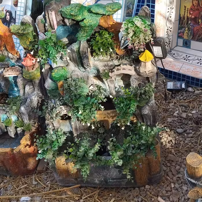 مجسمه آبنما (پس کرایه)