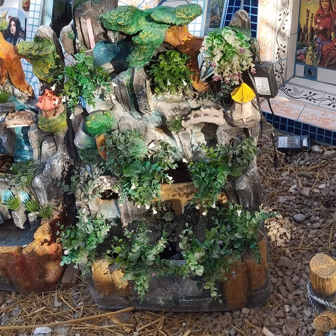 مجسمه آبنما (پس کرایه)