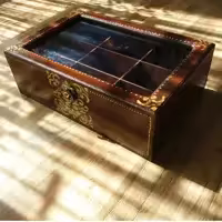 جعبه چوبی پتینه شده رنگ قهوه ای طلایی  طراحی شده با دست و رنگ ثابت قابل تمیز کردن با دستمال مرطوب