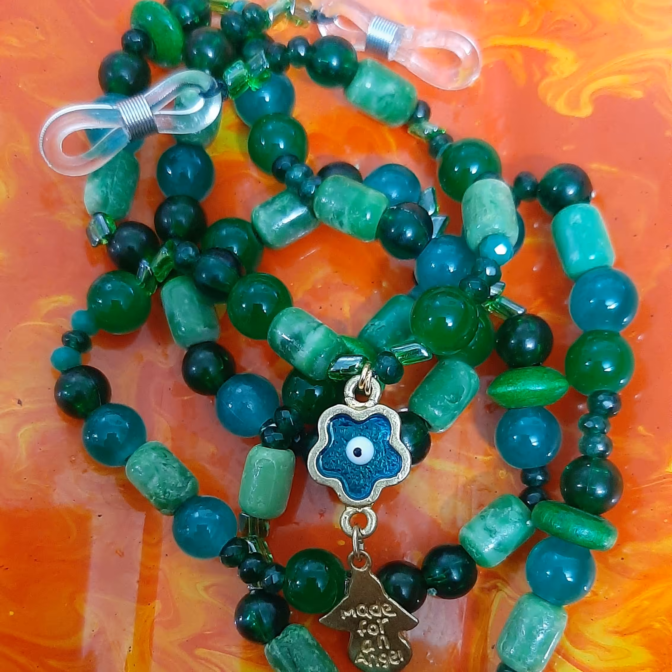 بندعینک سبز  با آویز چشم نظر طرح ونکلیف زیبا و باکیفیت