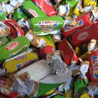 شکلات کره ای میوه ای فله 500گرمی