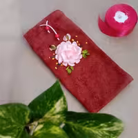 جامدادی صورتی دخترانه روباندوزی هدیه سفارش در طرح و رنگ دلخواه