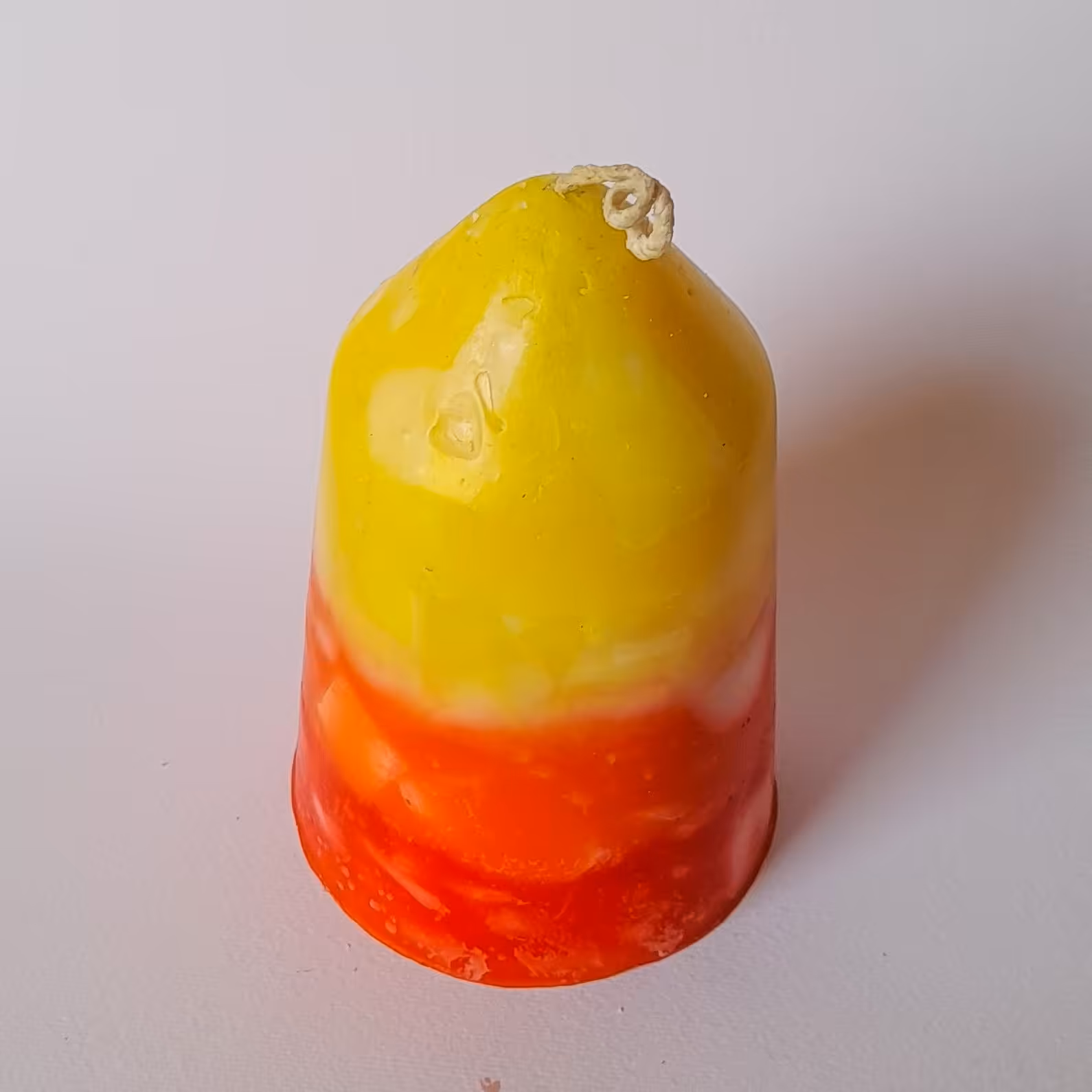 شمع تزئینی دستساز کله قندی گالری زیبا( طرح خورده شیشه )