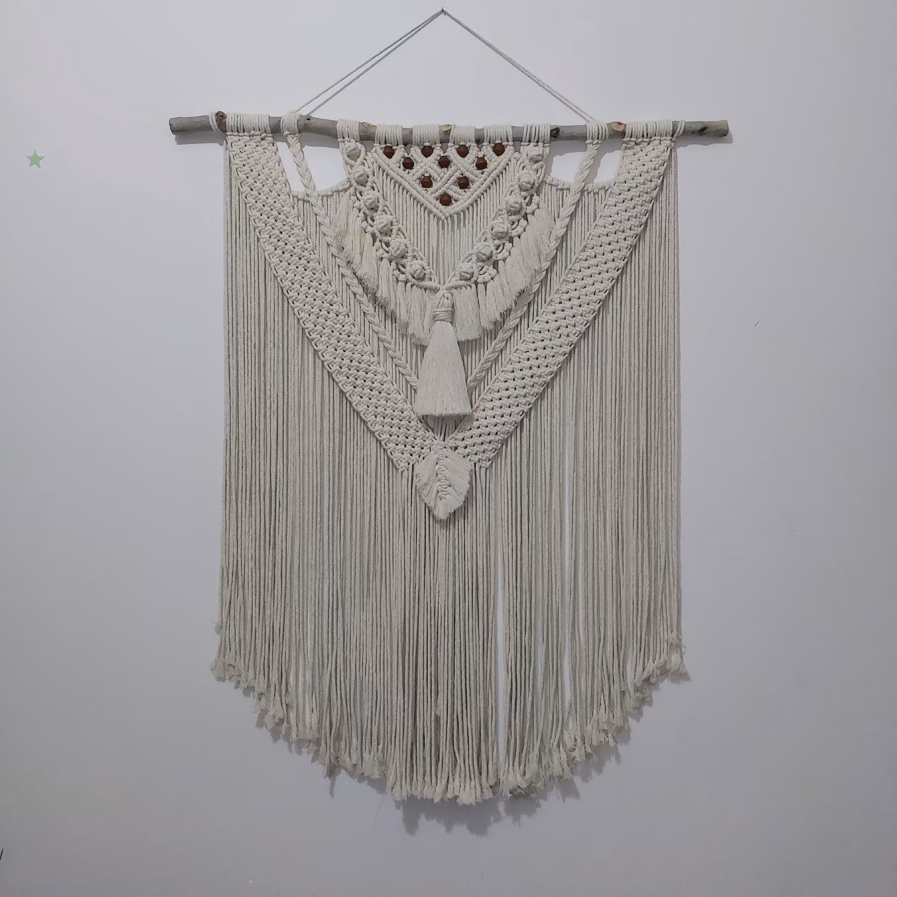 دیوار آویز مکرومه سفید مدل نجلا