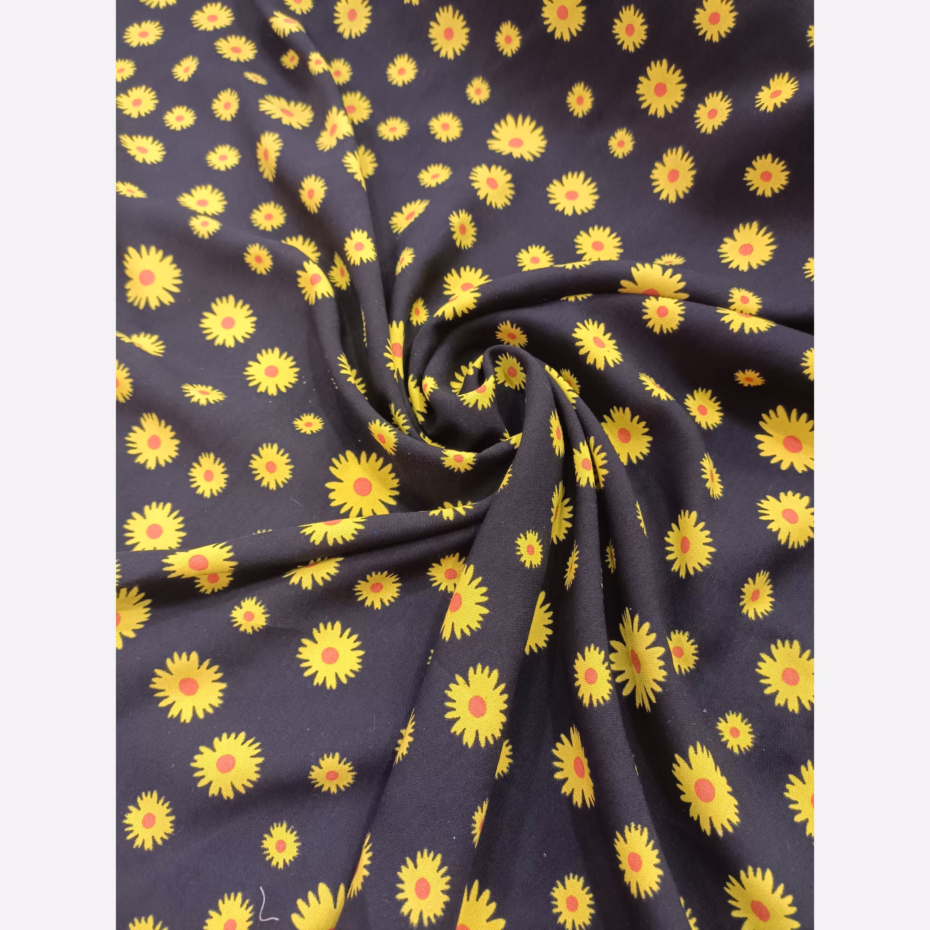 پارچه نخی عرض 150سانت کمتر اب رفتگی کمترین چروک 