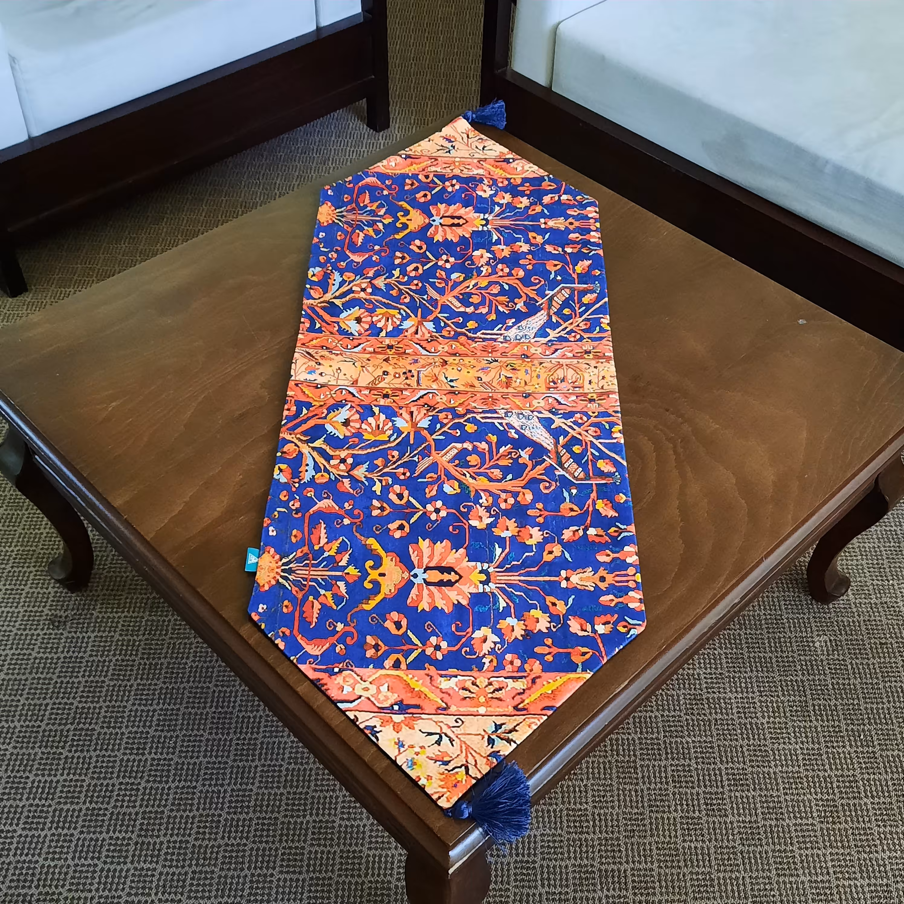 رانر مخمل آستر دار طرح  فرش درختی( سایز 35X135 ) منگوله دار