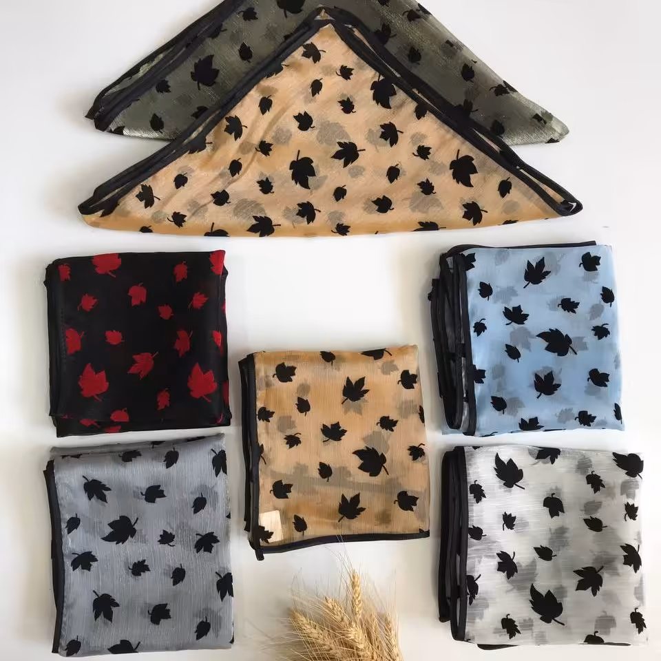 مینی اسکارف طرح برگ