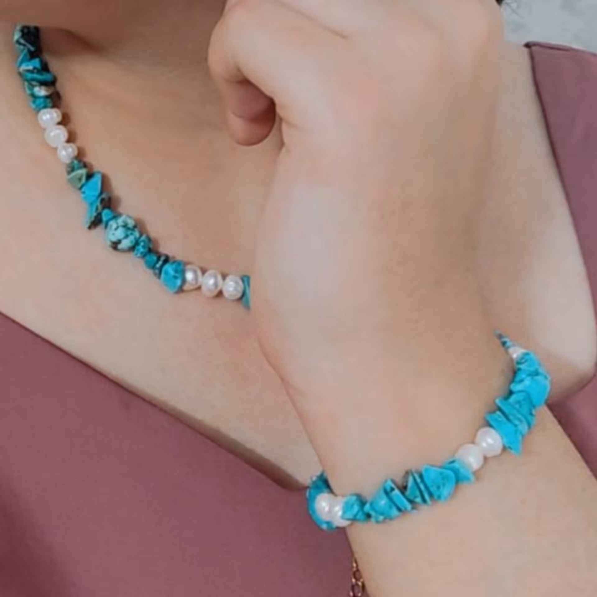 دستبند سنگ فیروزه و مروارید پرورشی