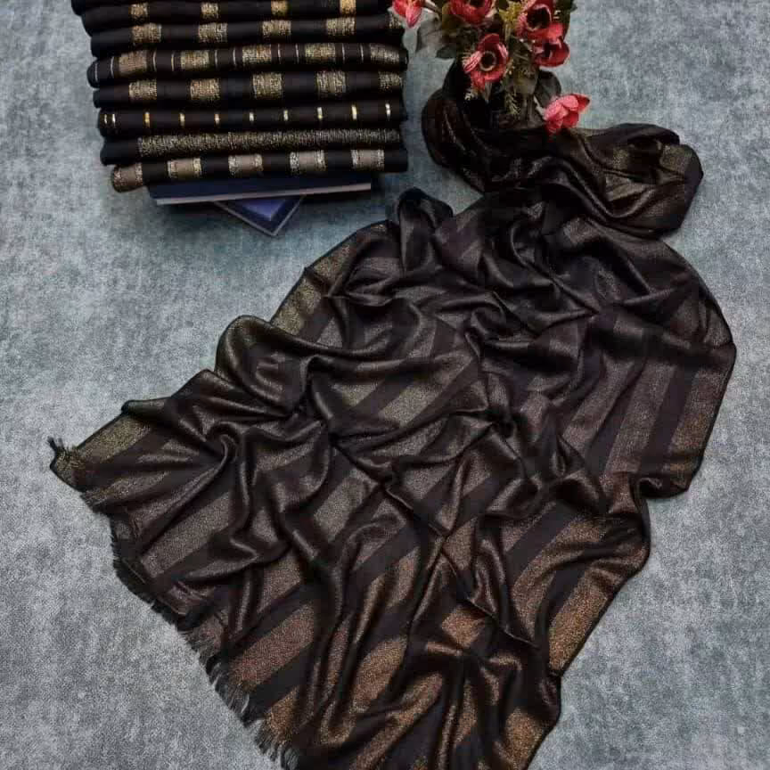 شال مشکی طلایی طرح بندی طبق تصویر 6 طرح مختلف جنس کار نخ درجه یک