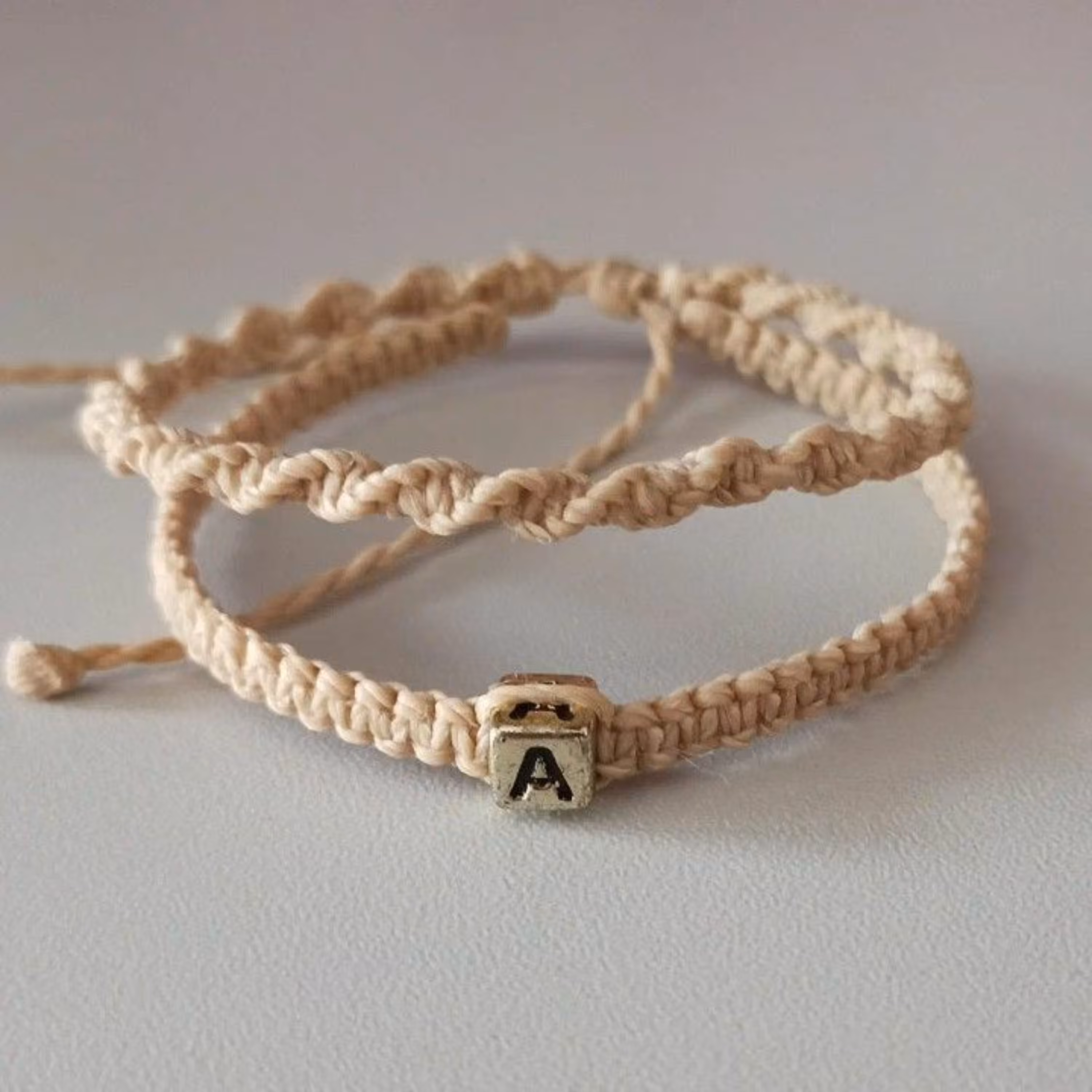 دستبند اسم با رنگ دلخواه