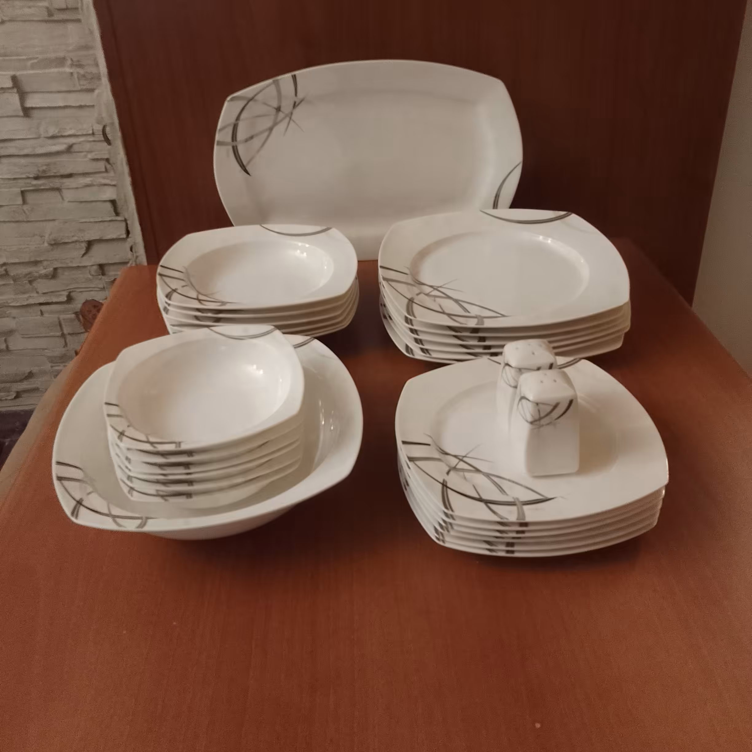 سرویس ظرف غذا خوری چینی 28 پارچه بنیکو benico اصل سفید مشکی نقره ای ساده 