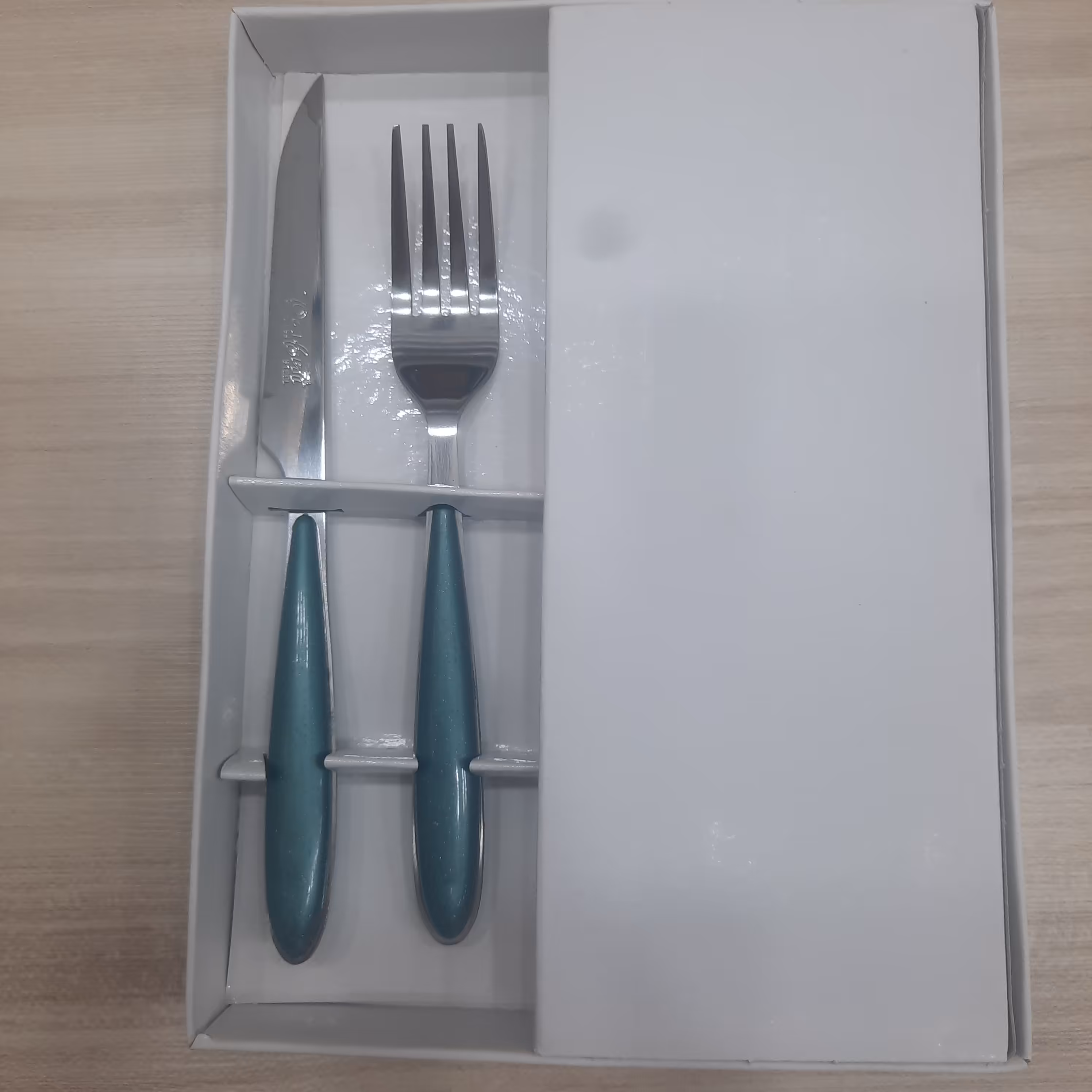 کارد و چنگال پزیرایی 