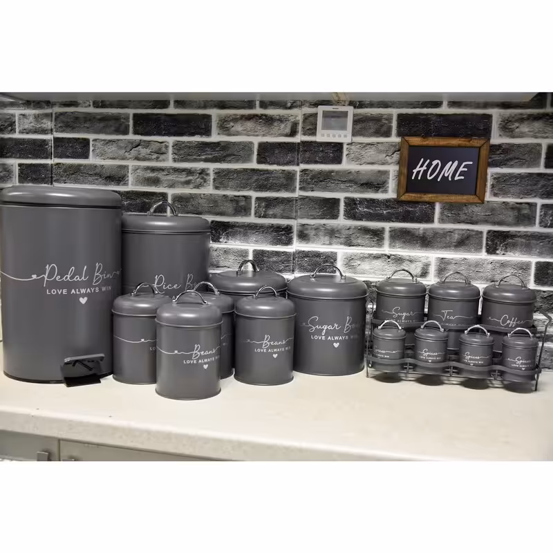 سرویس آشپزخانه  درب فلزی 16 پارچه طوسی با نوشته ی سفید Leve )  (B.V.K..805685  