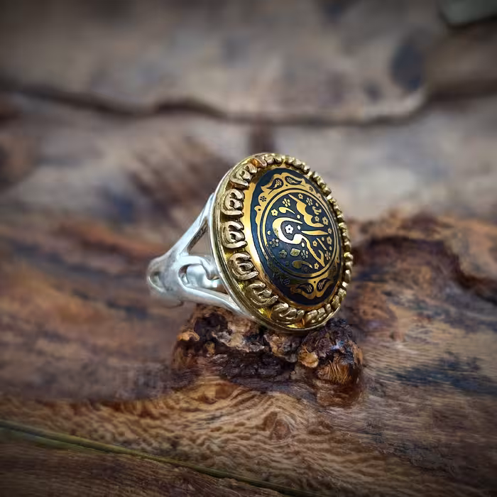 انگشتر نقره مردانه با نگین حدید خطی (حسبی الله)