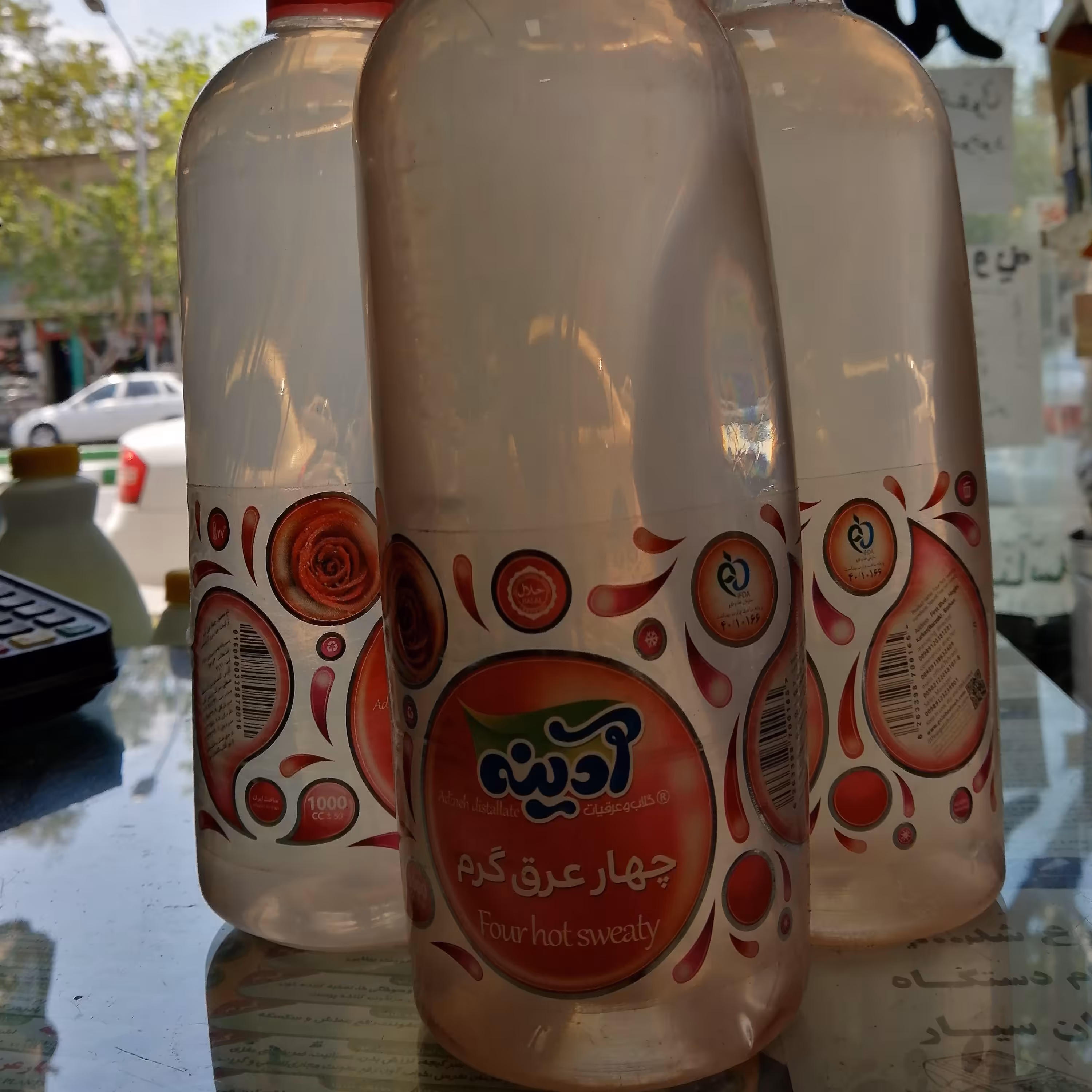 چهار عرق سرد یک لیتری محصول کاشان