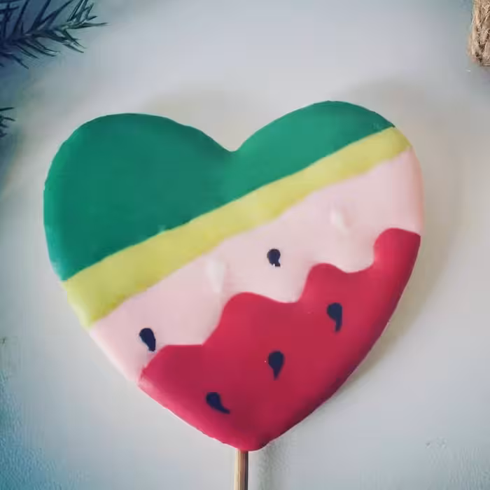 کوکی ایسینگ یلدایی مناسب جشنها وهدیه دادن وپذیرایی وتزیین سفره