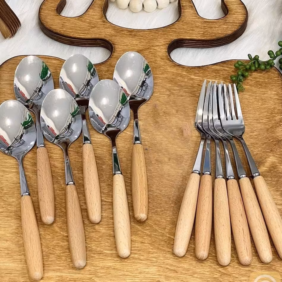 قاشق و چنگال دسته چوبی