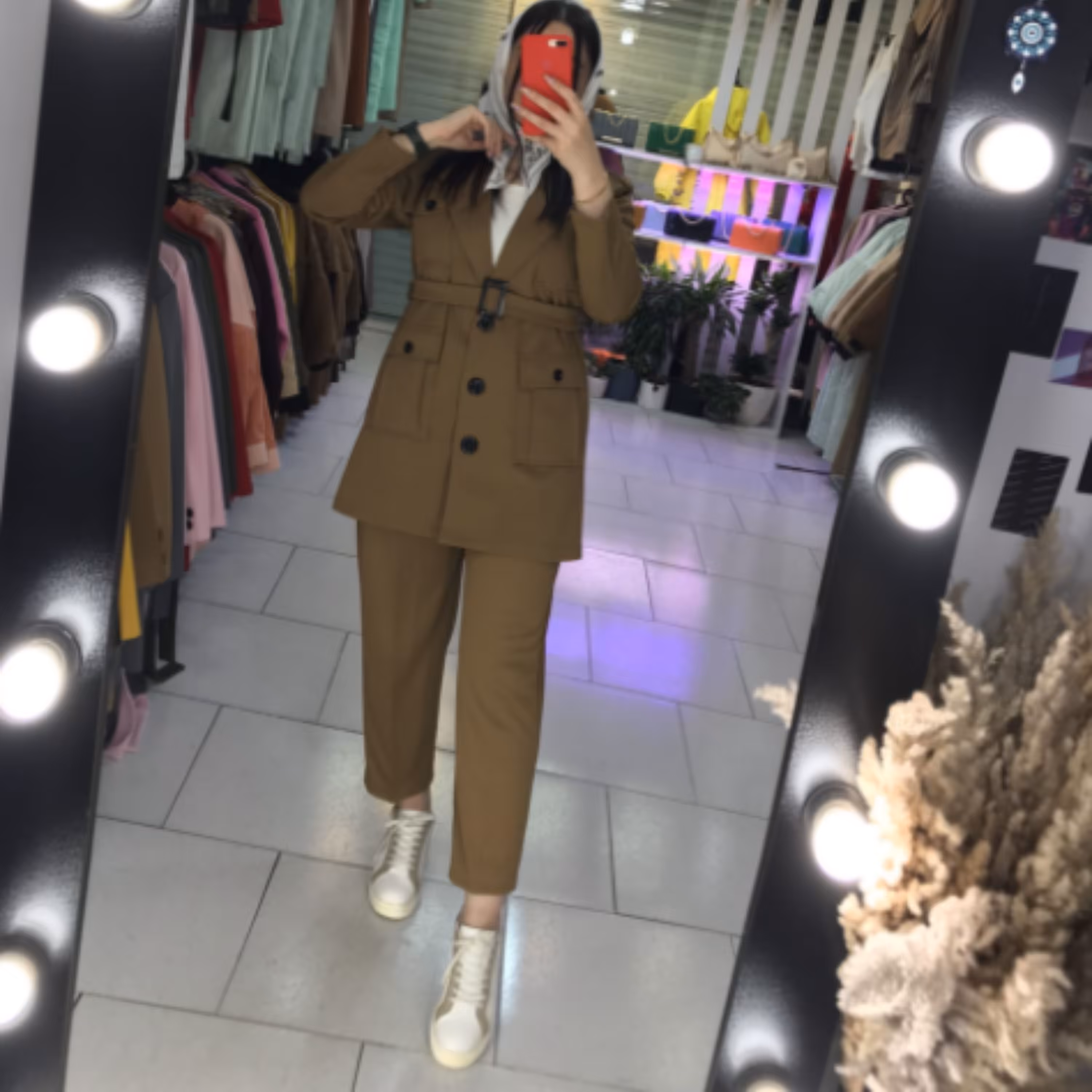 کت و شلوار سه دکمه آیسو شیک و جذاب در رنگهای مختلف