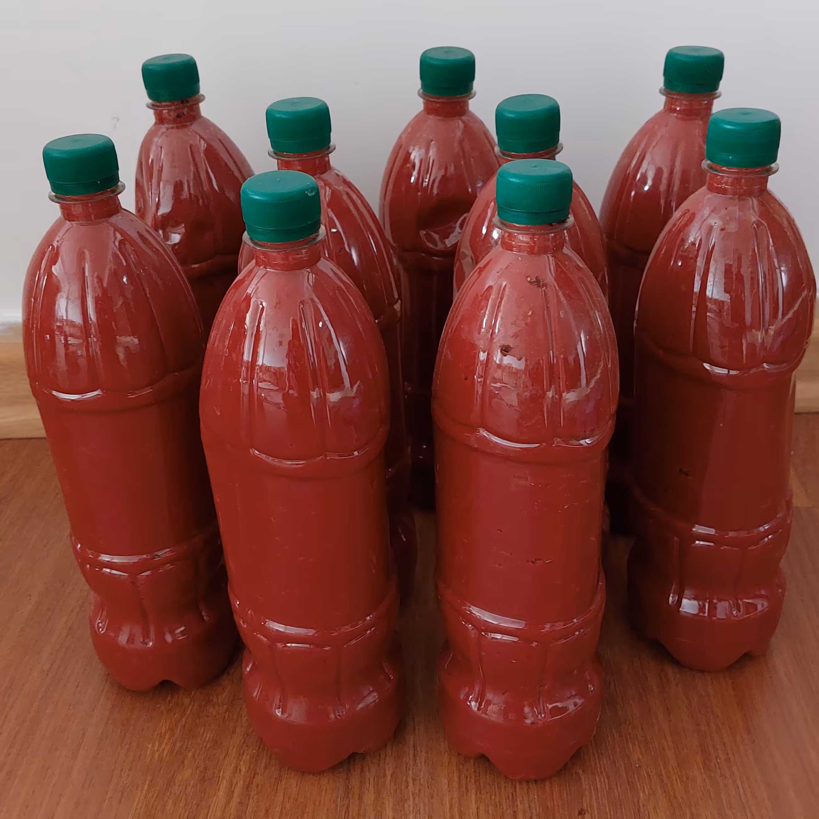 رب گوجه فرنگی صد در صد خانگی بسیار خوشمزه و خوشرنگ با طعم محشر کاملا طبیعی و بهداشتی تازه  