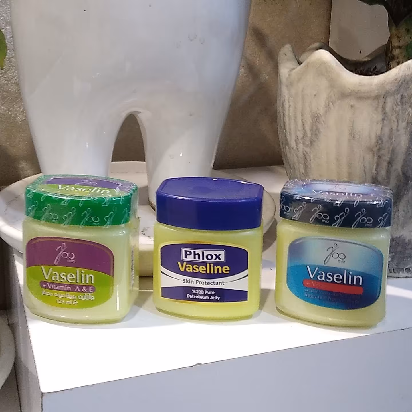 وازلین ویتامینه