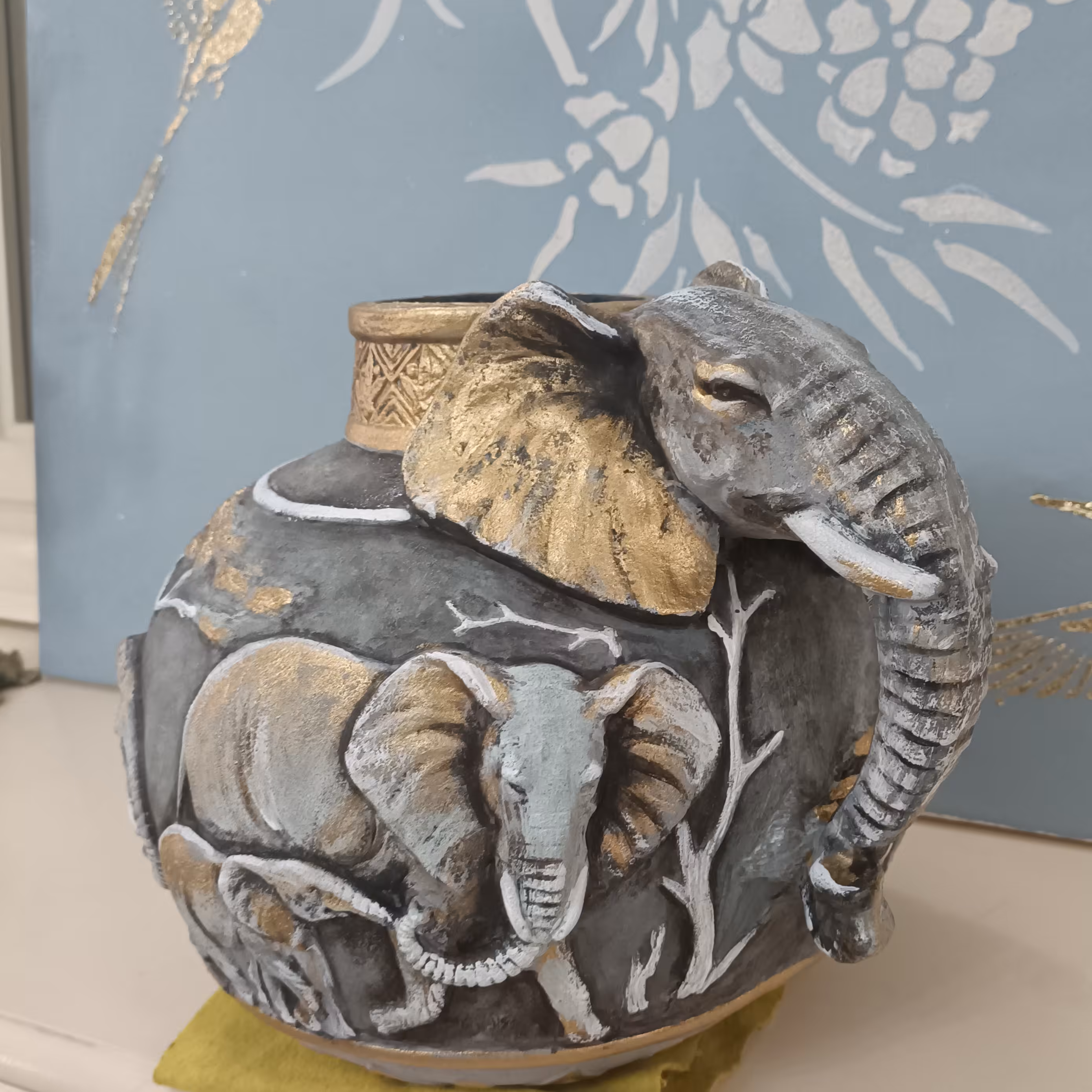 گلدان برجسته مدل فیل در هر رنگی که به دکوراسیون خونت بیاد