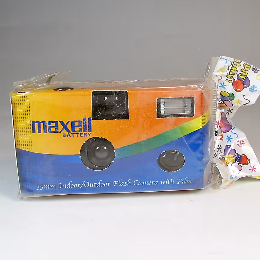 دوربین نوستالژیک یکبار مصرف MAXELL