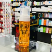 فوم شستشوی صورت زردچوبه ویتولا مدل smoothing clear مناسب پوست چرب و مختلط 