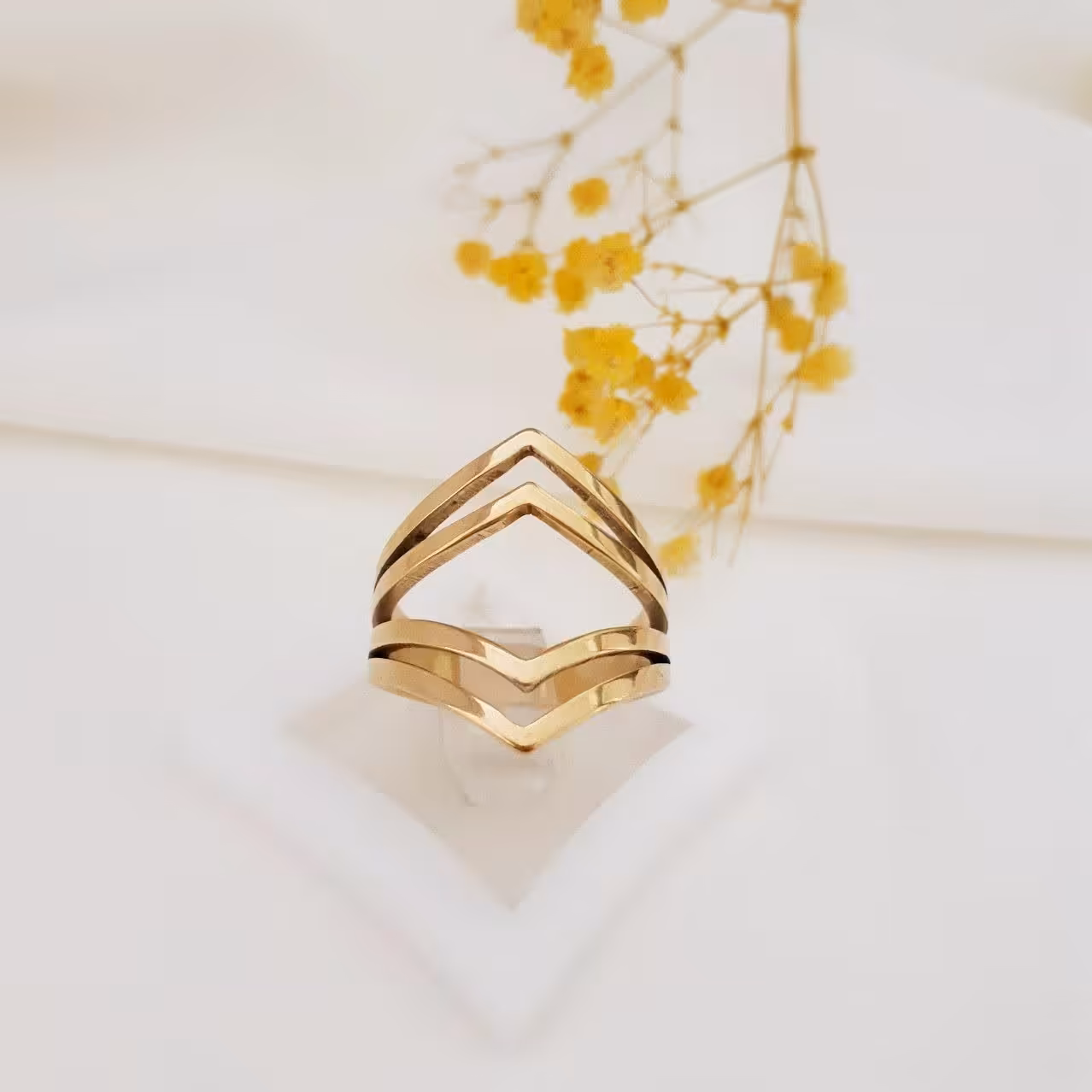 انگشتر کد8226 طرح طلا. استاینلس استیل. آبکاری طلا. سایزبندی کامل. رنگ ثابت. ضدحساسیت