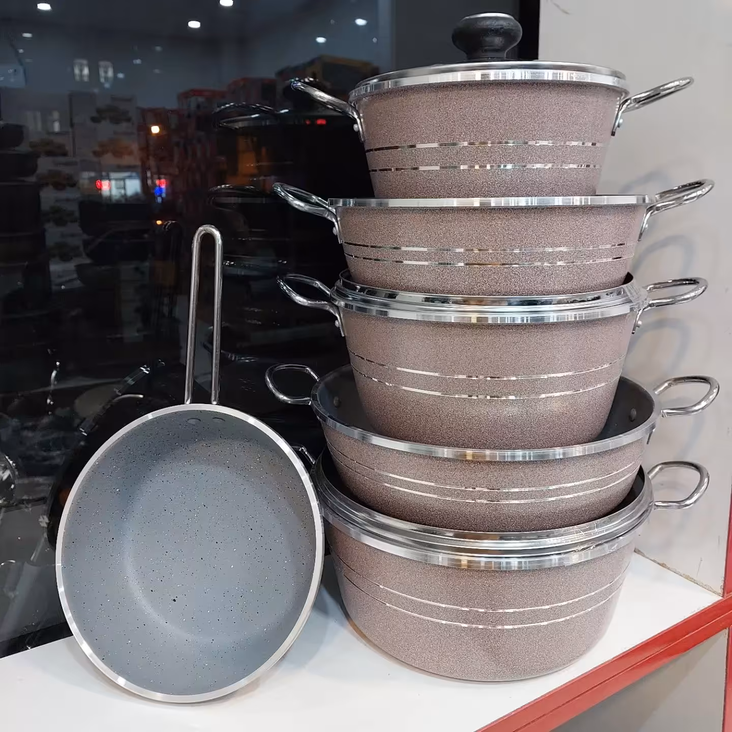 سرویس قابلمه وتابه 9پارچه گراب دسته نقره ای