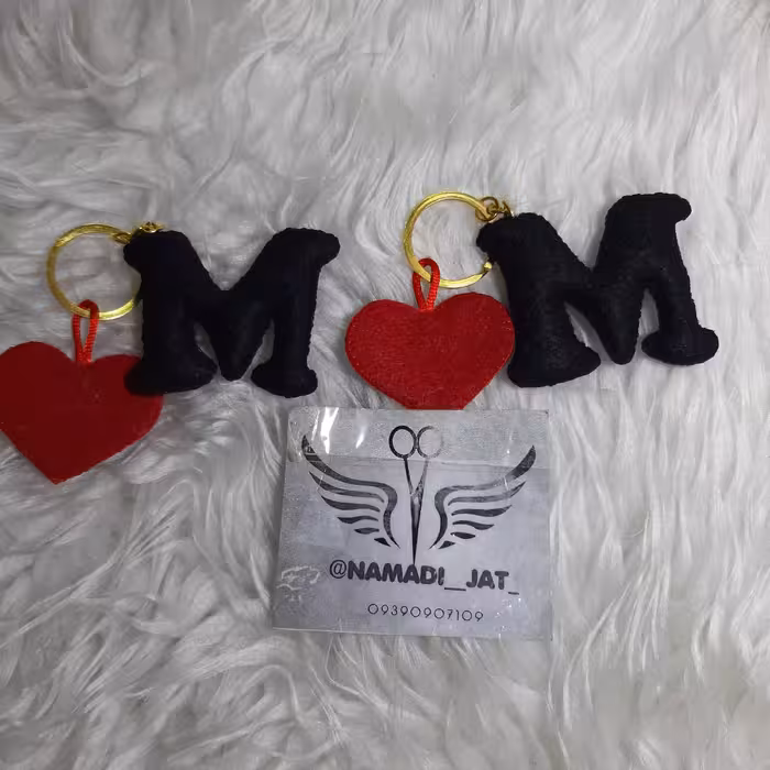 جاسوئیچی حروف پک 10عددی ،  نمدی  سرگلیدی  نمدی  حروف نمدی  حرف نمدی 