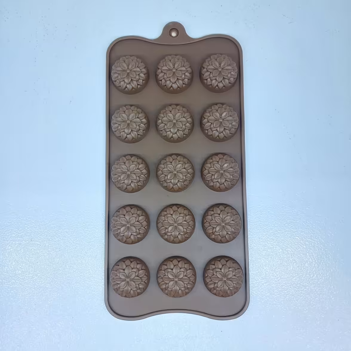 قالب سیلیکونی شکلات طرح گل برجسته
